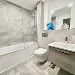 Appartement Carillon 60 With Free Secure Parking *