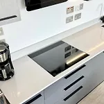 Carillon 60 With Free Secure Parking Appartement York
