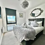 Carillon 60 With Free Secure Parking Appartement York