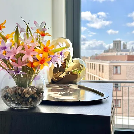 Carillon 60 With Free Secure Parking Appartement York
