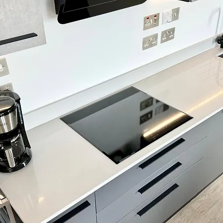 Carillon 60 With Free Secure Parking Apartment York