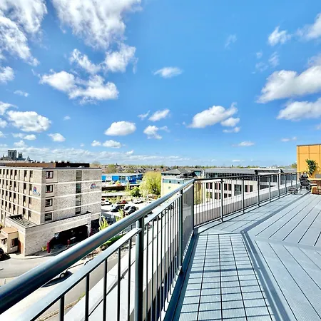 Carillon 60 With Free Secure Parking Apartment