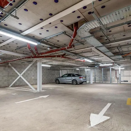 Carillon 60 With Free Secure Parking